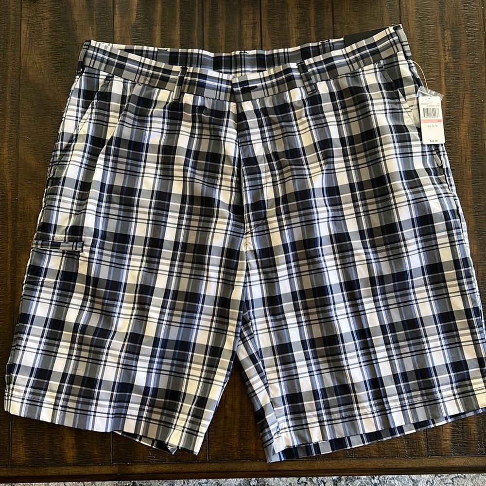 Mens golf shorts
